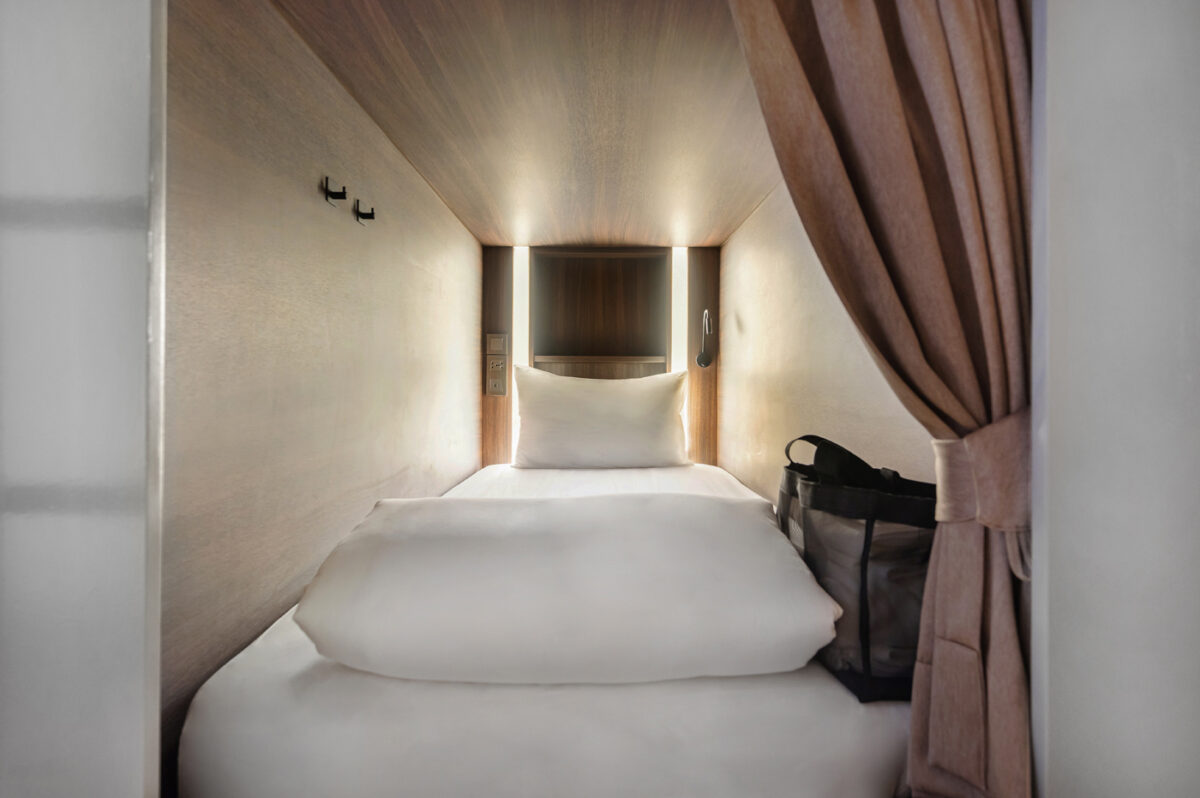 capsule bed